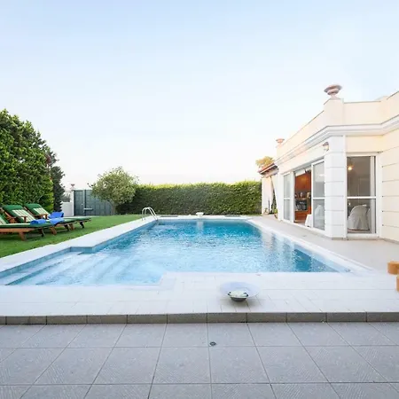 Villa Nikol's Elegant Mansion With Pool! *