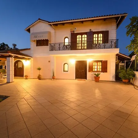 Nikol's Elegant Mansion With Pool! 别墅 Metochion