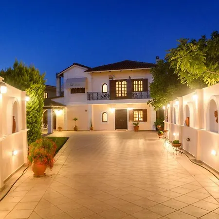 Nikol's Elegant Mansion With Pool! Villa Metochion