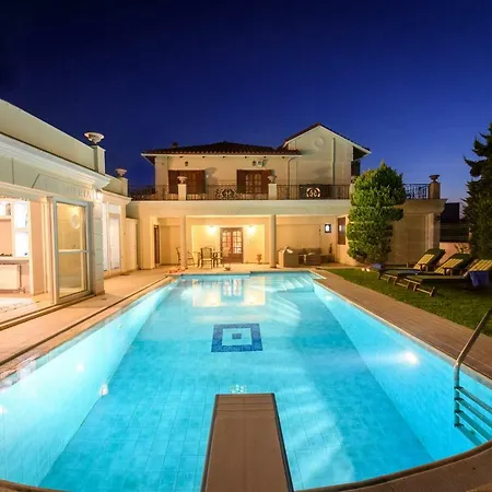 Nikol's Elegant Mansion With Pool! Metochion